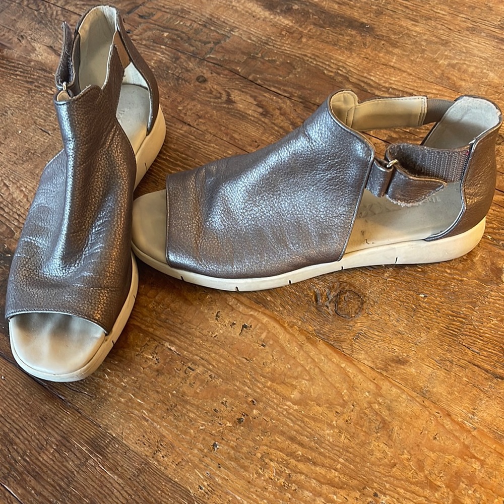 The Flexx Womens Front Row Dress Sandal, Size 9
